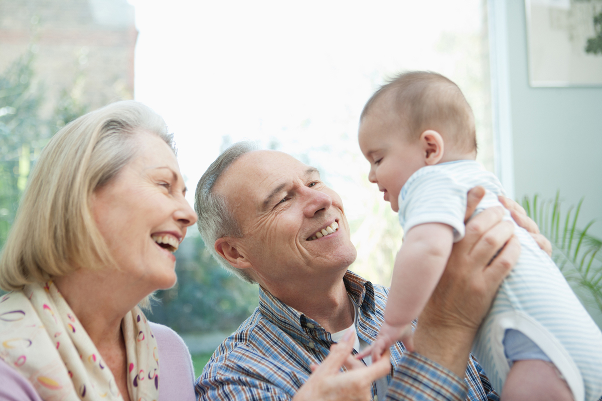 Grands parents et Bébé