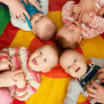 Entrée de bébé à la crèche