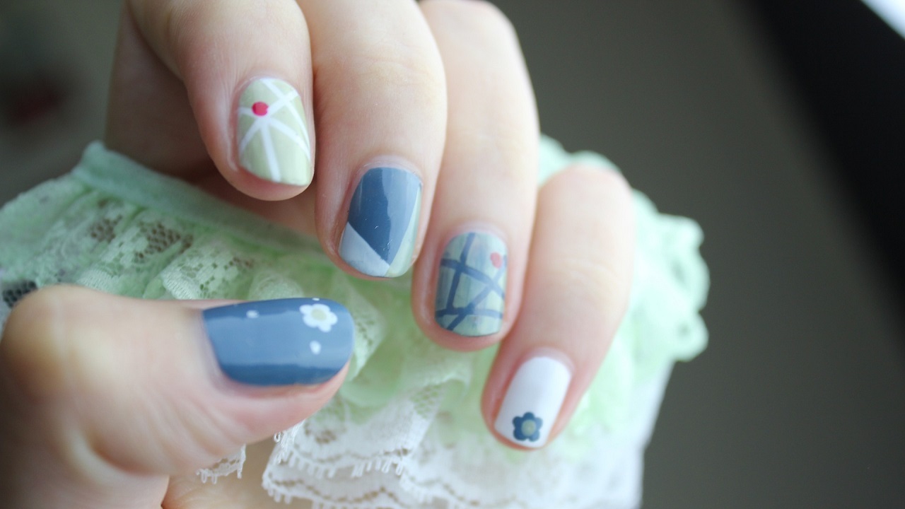 Abstract Nails