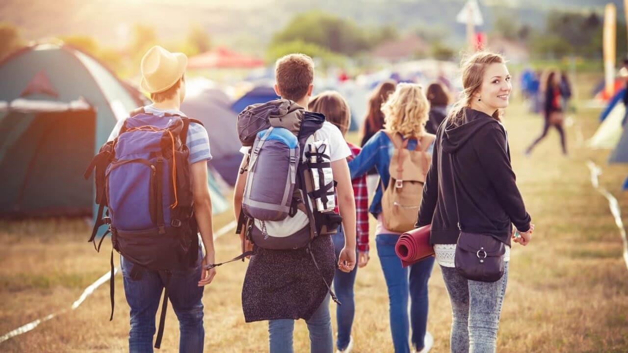 Ados qui partent en colonie de vacances