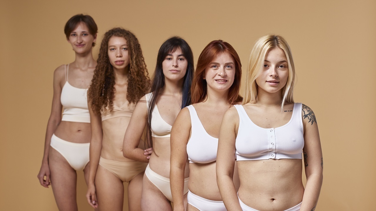 Groupe de femmes en sous-vêtements