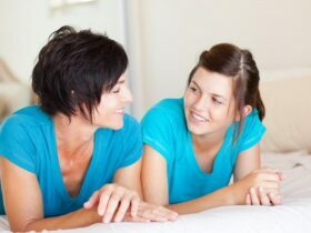 Complicité entre une mère et sa fille