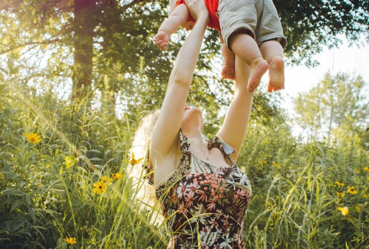 découvrez tout sur la maternité et les défis de la vie de parent avec motherhood, un guide complet pour les futures mamans et les jeunes parents.