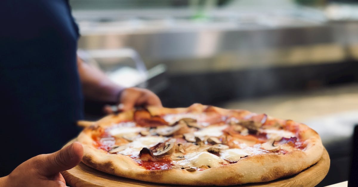 découvrez la délicieuse mozzarella, un fromage italien à pâte filée apprécié pour sa saveur douce et sa texture fondante, idéal pour accompagner vos plats et salades.