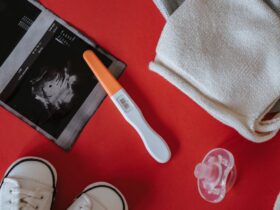 découvrez tout sur la grossesse précoce : symptômes, conseils, et soins essentiels pour bien commencer votre grossesse.