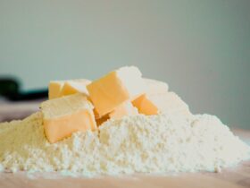 découvrez tout sur la farine : types, utilisations culinaires, astuces de cuisson et conseils pour choisir la meilleure farine selon vos besoins.