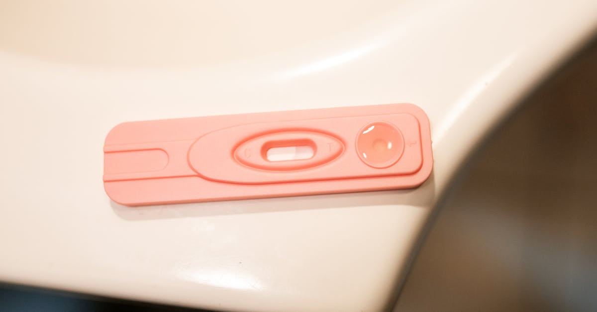 découvrez ce que signifie un test de grossesse négatif, ses implications et les prochaines étapes à suivre pour confirmer votre état de santé.