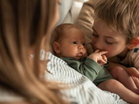 découvrez tout sur les nouveau-nés : conseils, soins, développement et bien-être pour accompagner les premiers jours de votre bébé.