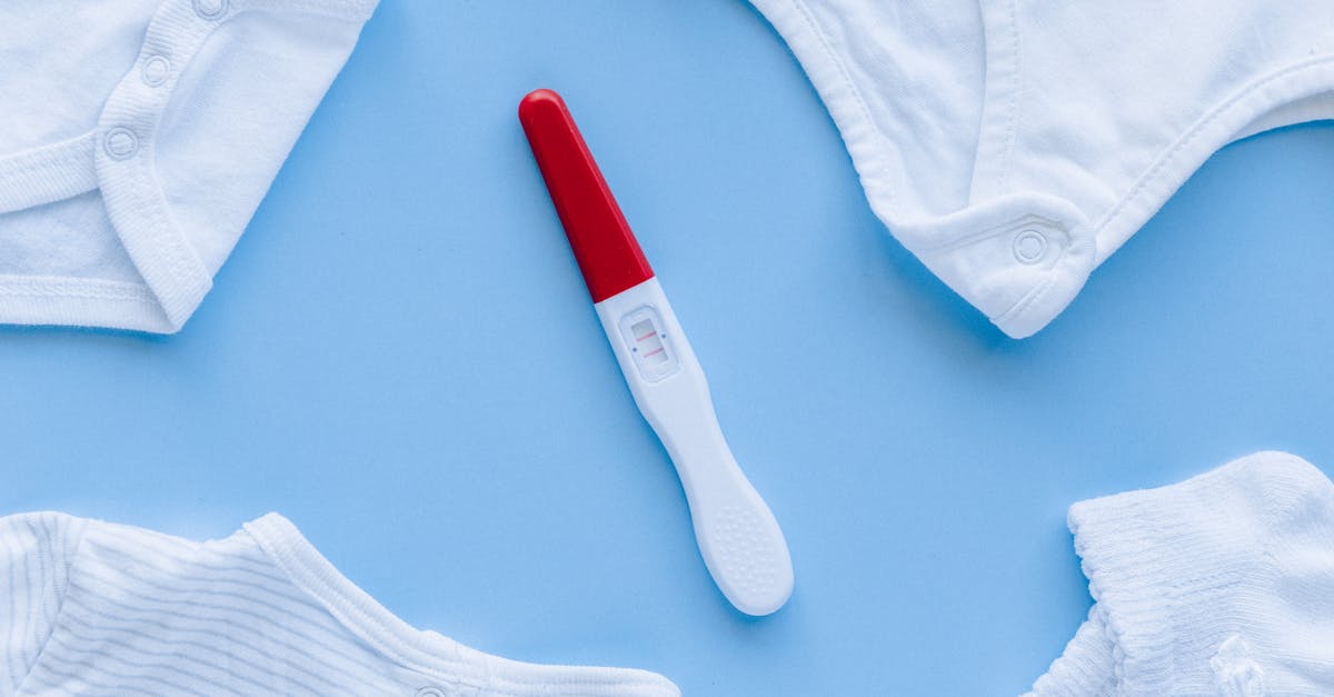 test de grossesse fiable et rapide pour connaître votre état en toute confidentialité. facile à utiliser et précis dès les premiers jours de retard.